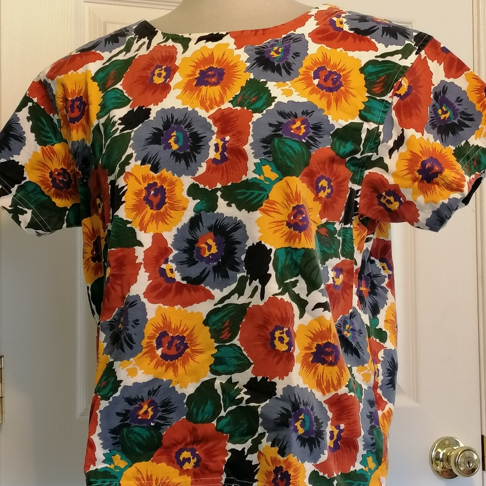 Van Heusen Floral top, size Large, multi-color